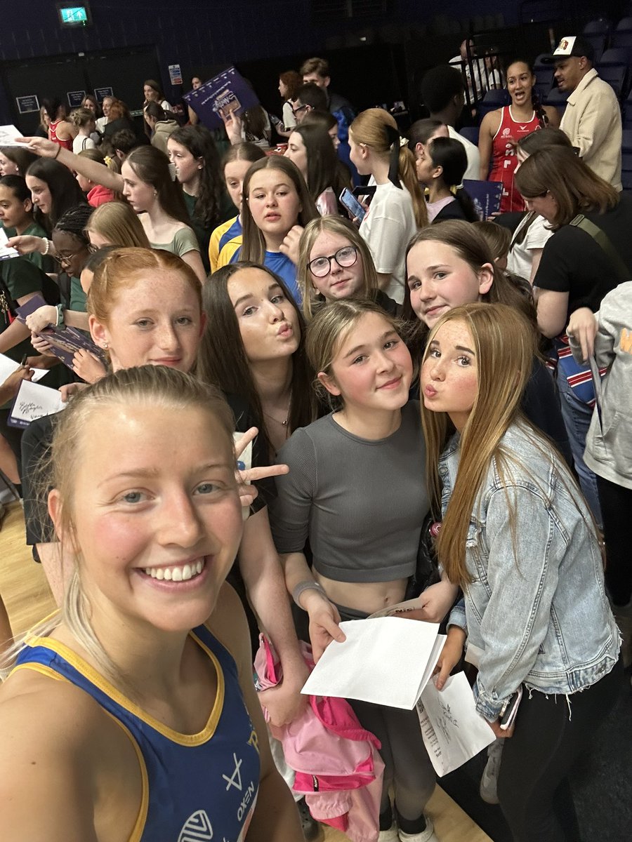 ManorCroft_PE's tweet photo. Students even got to meet some of the players! 😄 

#TeamMCA
@DeltaManorCroft https://t.co/CLvPknlP6Y