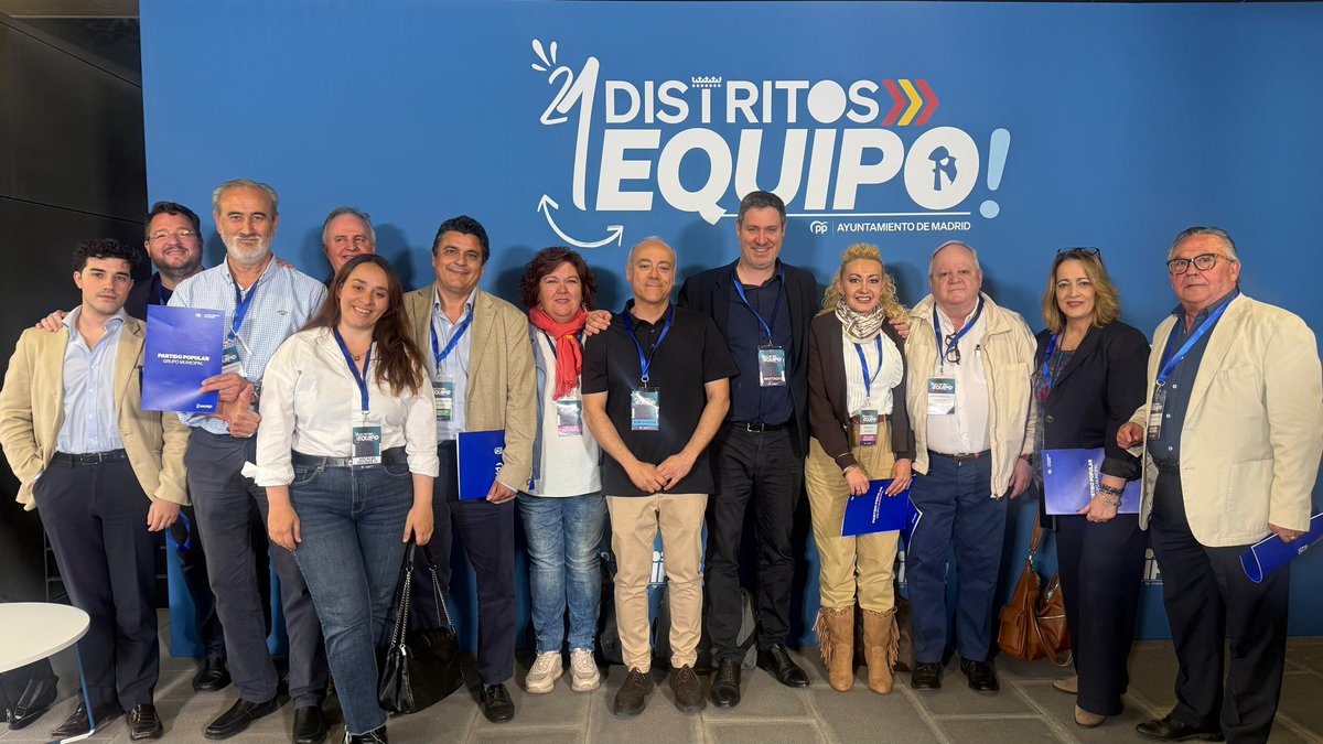 pp_latina's tweet photo. 🔵 II Jornada entre Distritos💪
👉 Nuestros #VocalesVecinosPP han asistido a la primera jornada del encuentro de #21Distritos #EQUIPO junto con nuestro Concejal-Presidente y Secretario de Distritos @albertogonzdiaz https://t.co/wllyNGJNea