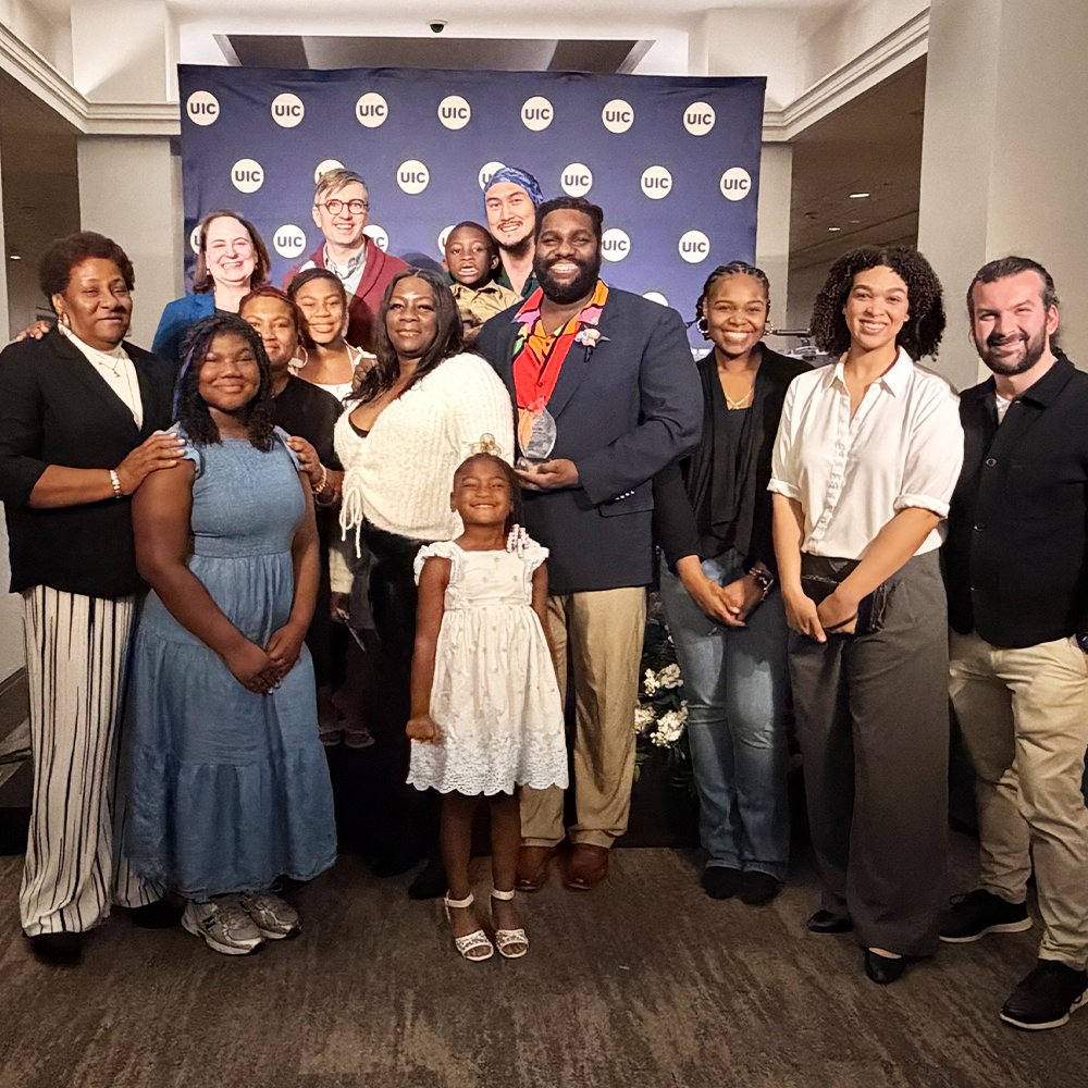 UICPharm's tweet photo. A'Lester Allen (center), UIC's Postdoc of the Year and researcher in PSCI, was honored on Wednesday at UIC's Researcher of the Year awards ceremony. Read more about Dr. Allen and his passion for research: https://t.co/cSgdwnNrEU https://t.co/6lu390YgkV