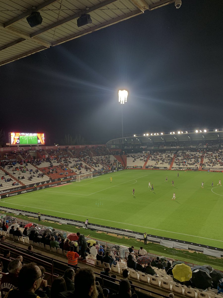 Iniesta de Feria 🤍 tweet media