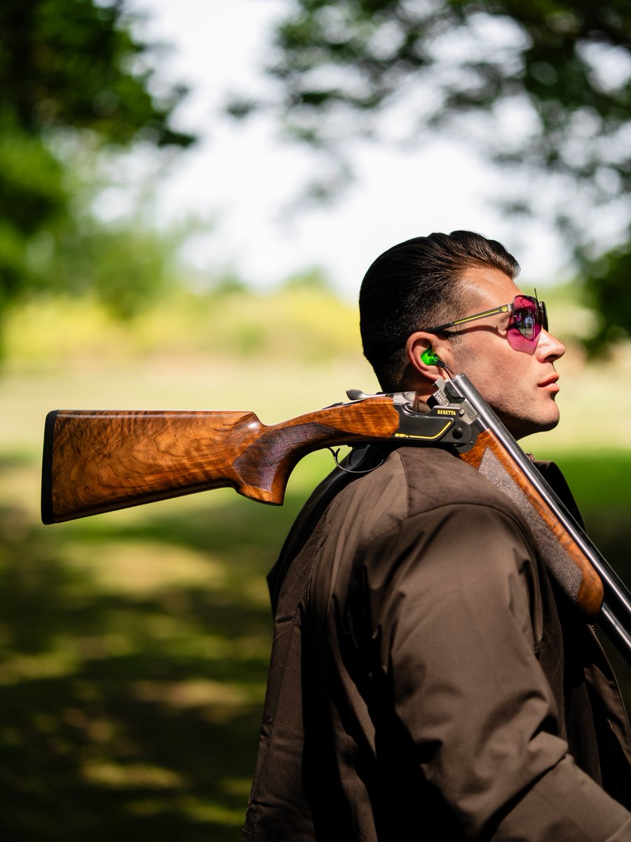 Beretta_USA's tweet image. Faster swings, tighter patterns, and a smoother operation. The 694 Black DLC is built to elevate your game. A modern finish meets proven Beretta performance.

What’s the most important factor in your clay shooting setup?
#Beretta #694BlackDLC #SportingClays