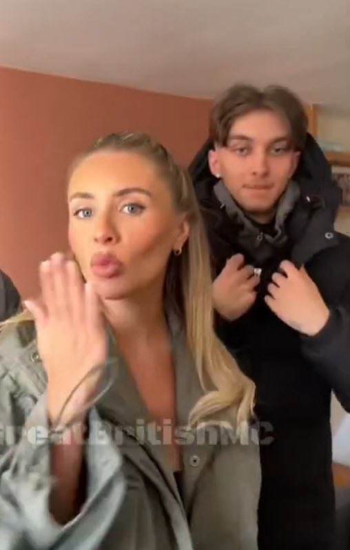 <a href="/LFCDrewski/">𝘿𝙧𝙚𝙬𝙨𝙠𝙞</a> The parents Gotta be Ashamed ain’t no way 😭