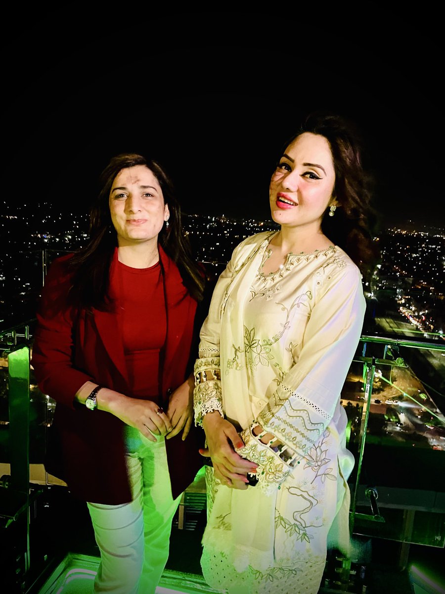 SyedaFaizaOffi1's tweet image. Had a wonderful and insightful meeting with renowned Pakistani journalist Garida Farooqi during the official dinner of the Foreign Media Journalists in Islamabad.
@GFarooqi 
#US
#IranWar‌ 
#peacethroughpakistan 
#Peacetalk 
#k