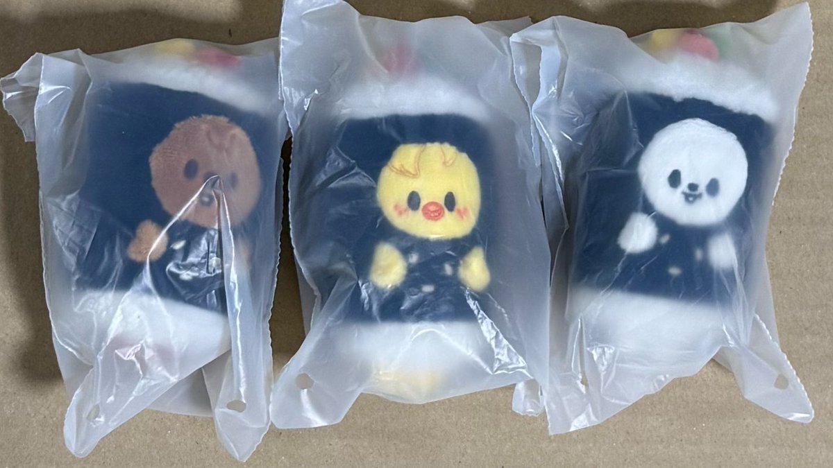 lioooil8's tweet photo. StrayKids SKZOO POPUP IN SEOUL
SKZOO KEYRING SEOUL VER(gimpob)
스트레이키즈 스키주 키링 서울버전(김밥)

각 2.4

⭕️on hand

⭕️리빗 
⭕️한쿼카 
⭕️뽁아리

wts sell 스키즈 skz 방찬 창빈 리노 현진 한 필릭스 승민 아이엔 bangchan leeknow
changbin hyunjin han felix seungmin I.N pc poca https://t.co/4UV5k9lrJG