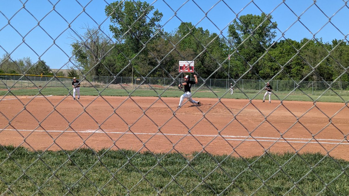 Ell-Saline Baseball tweet media