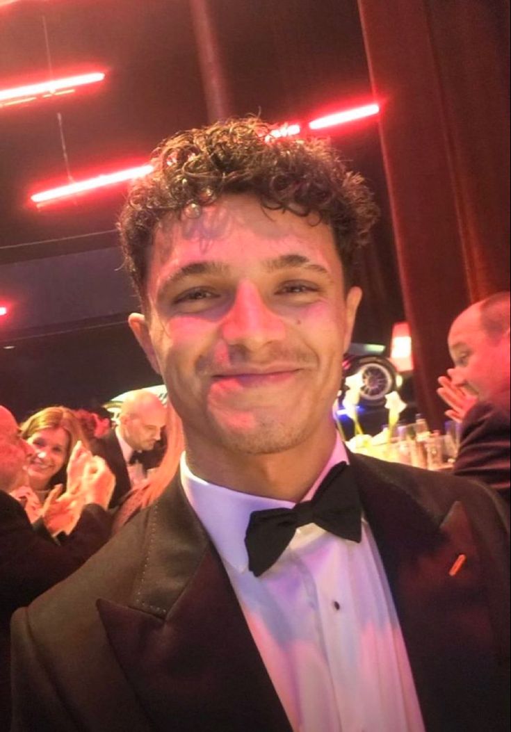 ⤷ ゛ʍᴏжнᴏ ᴨᴩᴏᴄᴛᴏ ϶ʙи⁰³`⁸¹`⁴³ˎˊ˗ tweet media