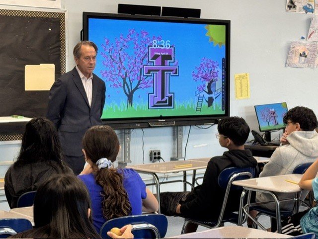 IslandtreesMMS's tweet photo. Career Day at ITMMS was a blast! π Huge thanks to our speakers for sharing stories of courage and grit. The biggest takeaway? Success is never a straight line. πβ¨ #CareerDay #ITMMS #StudentSuccess https://t.co/qCSIRdY6Ec