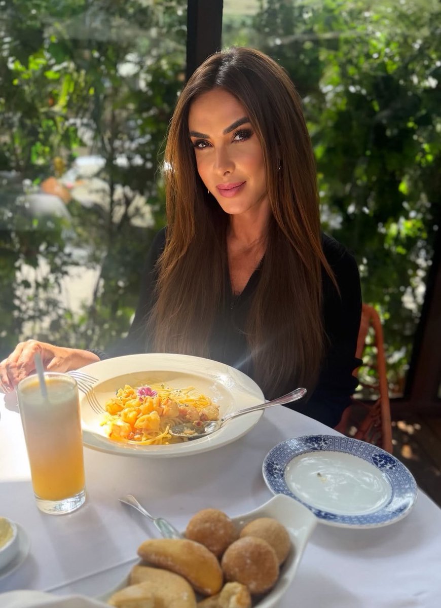 Nicole Bahls tweet media