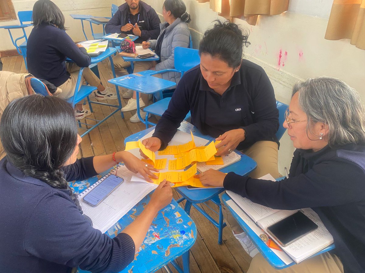 EduContinuaPUCE's tweet photo. 🎓✨ Avanza la innovación educativa.
Culmina el módulo 8 del programa ABP de #PUCE para #CRISFE,💡📚
Fase piloto en la U.E. Pérez Pallares impulsa metodologías activas. 🚀
👏 Educación con impacto real.
#EducacionContinua #ABP https://t.co/55u945rYwK