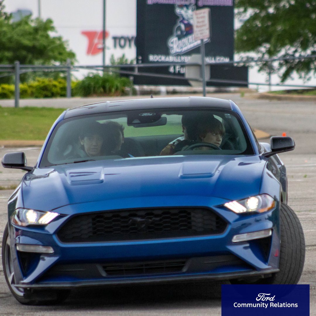 blueovalcity's tweet photo. Teens from across West TN got behind the wheel at The Ballpark in Jackson for Ford Driving Skills for Life, building real-world skills like skid control, emergency braking, and distracted driving with expert guidance.

#FordDSFL #DrivingSkillsForLife #FordCommunityRelations https://t.co/sh7wiAqaQp