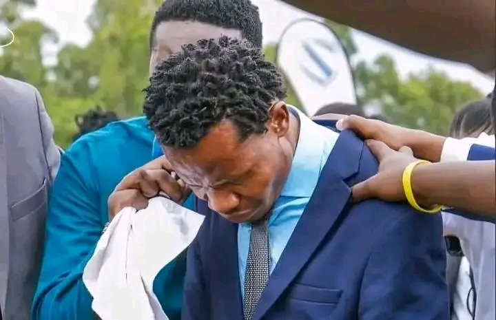 Salasya pia awache clout chase hii mapua  ni copy paste