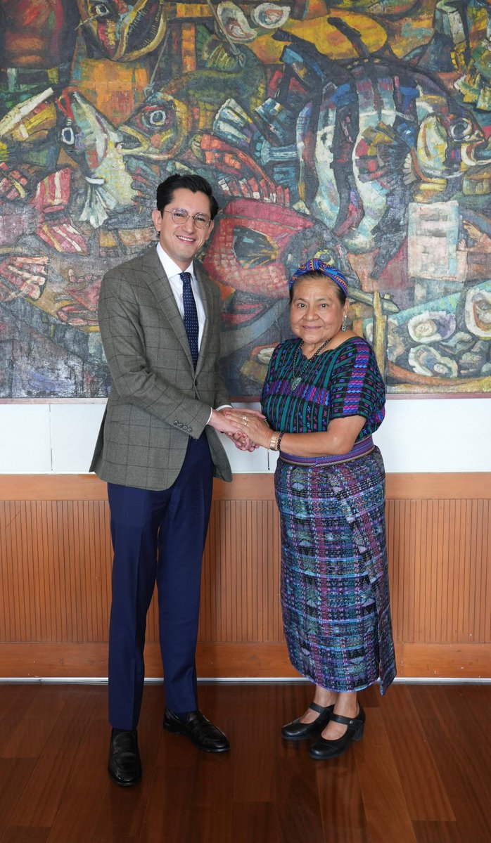 OnceNoticiasTV's tweet image. 💜🗣️ #Entérate | Rigoberta Menchú será consejera para los Derechos de las Mujeres y los Pueblos Indígenas en la Política Exterior de México, anuncia @SRE_mx.

Rigoberta, quien posee el Premio Nobel de la Paz, contribuirá para lograr una política integral que proteja los derechos