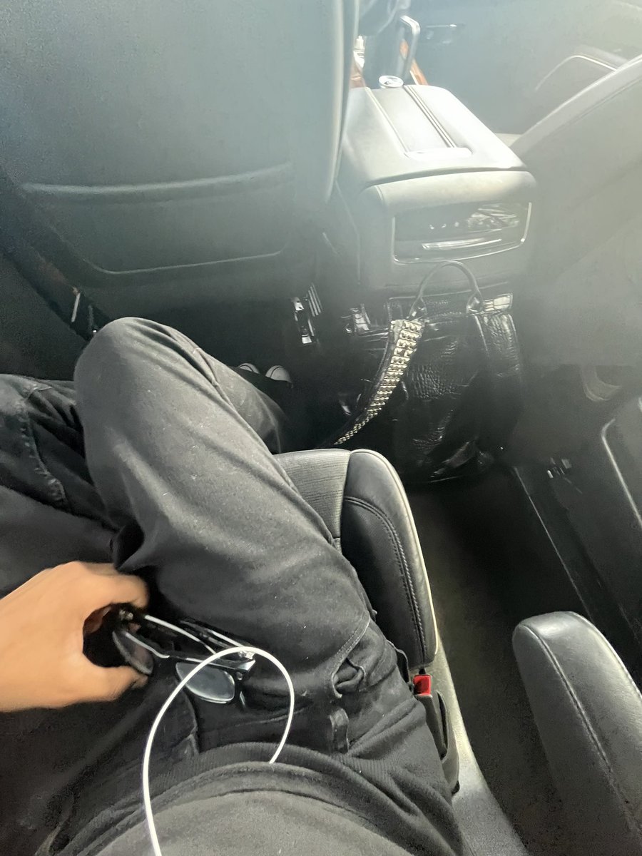 MoMo tweet media