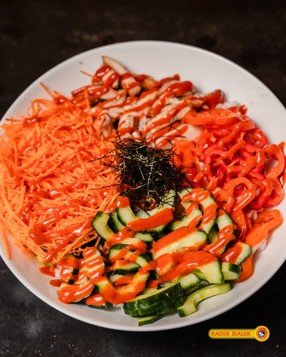 plated_fantasie's tweet image. carrot, chicken, cucumber, paprika and rice :) basic think to stay fit :)
#fit #meal #cheap #veggies #chicken