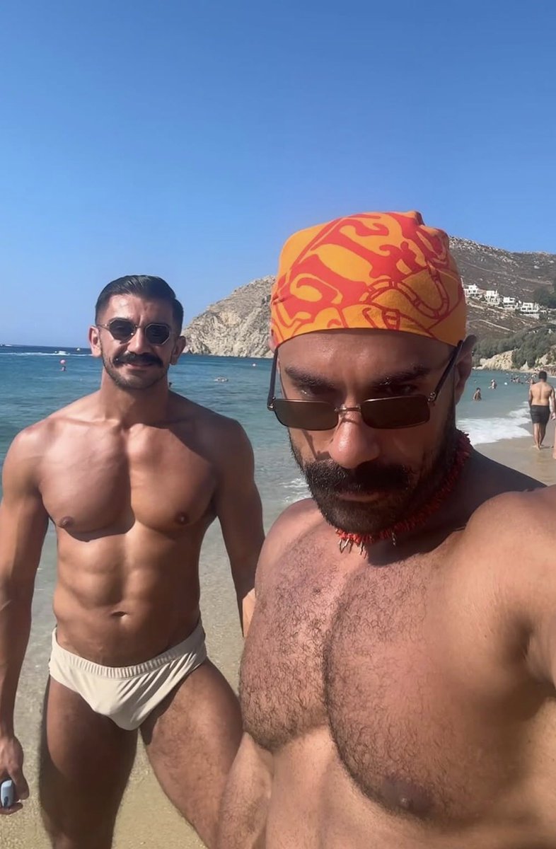 F. O. X. tweet media