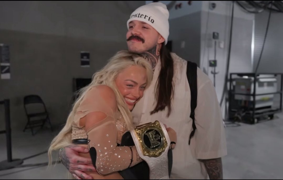 WefLucha tweet media