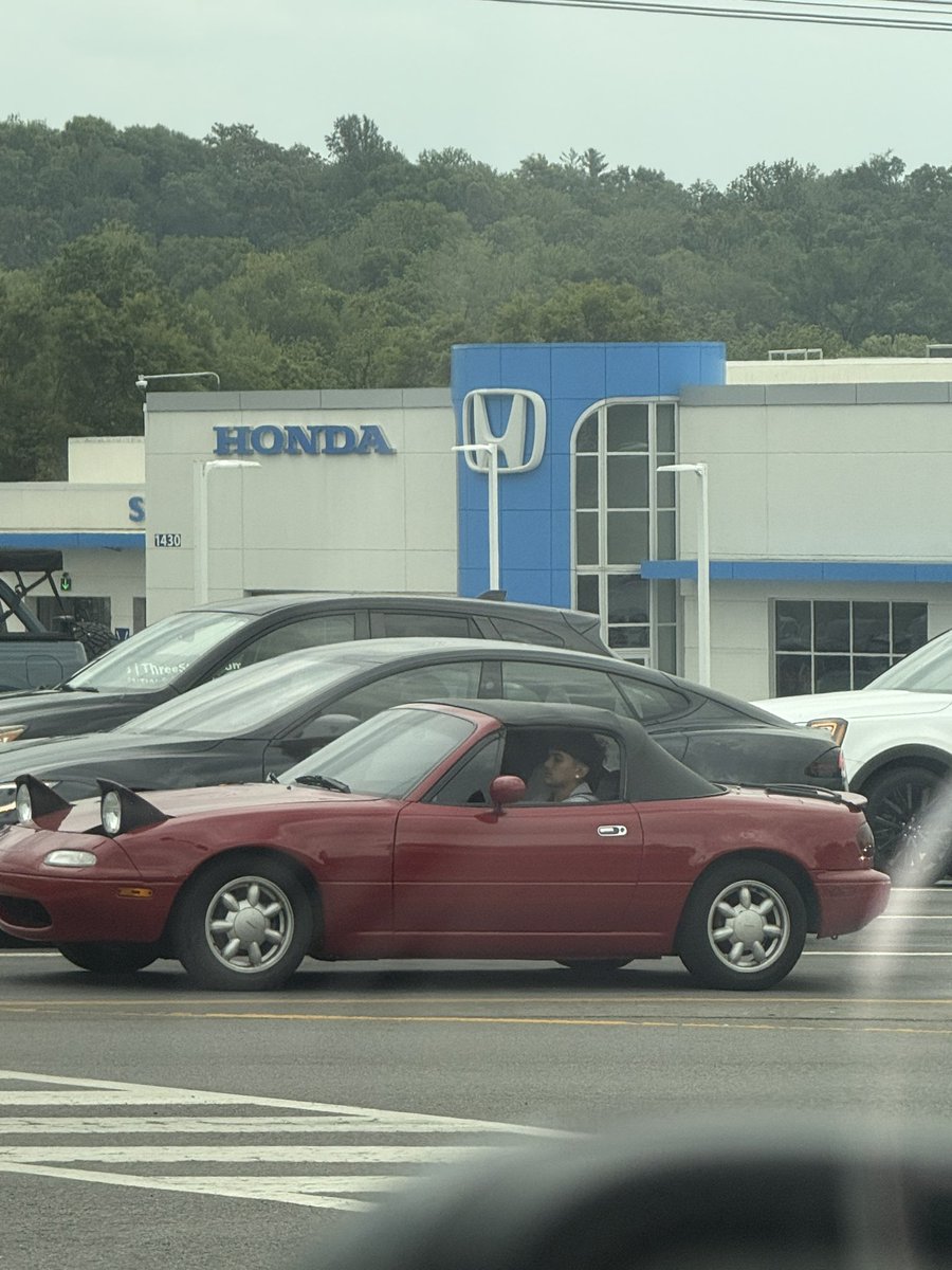 Melissa “UshyGushy” Smith tweet media