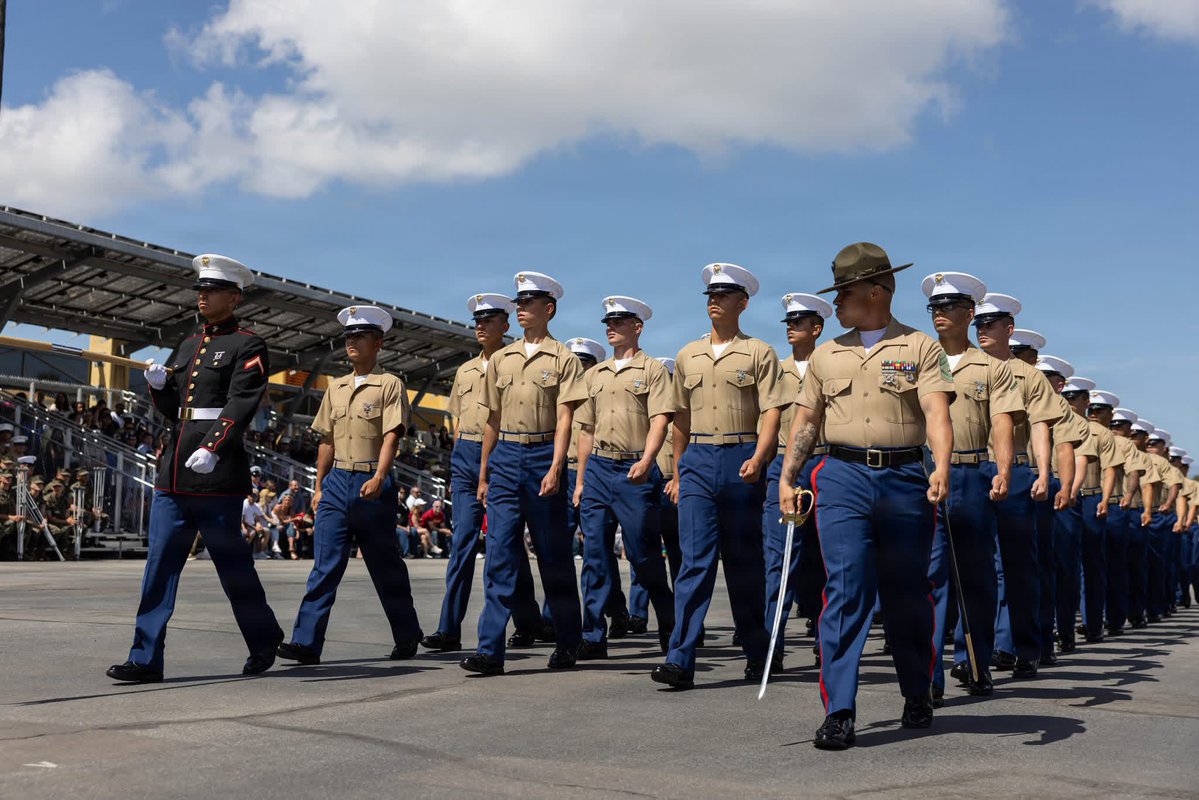 MCRD San Diego tweet media