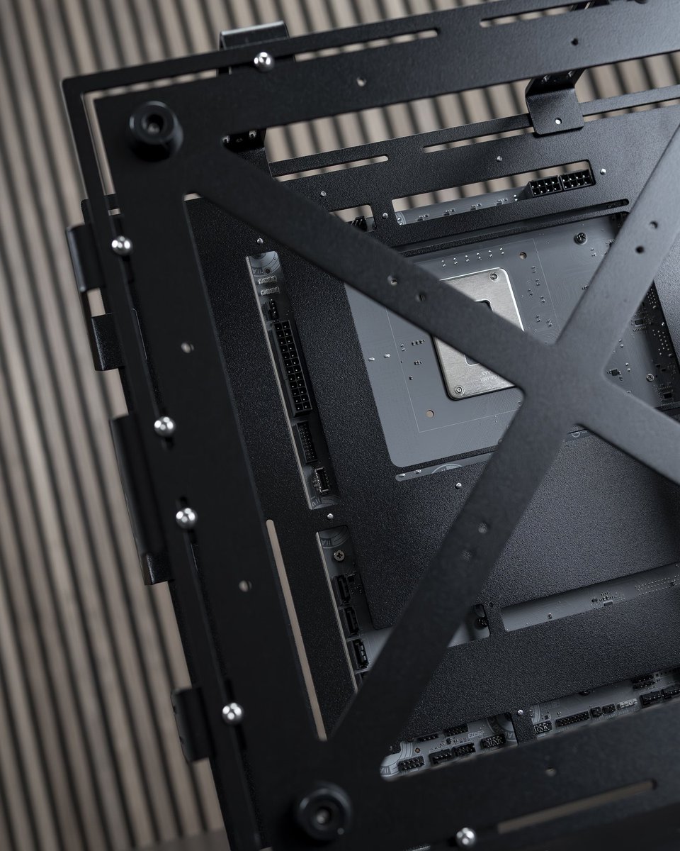 liquidhaus's tweet photo. Our EXO Test Bench is coming VERY soon, and yes it’s also back connector compatible. #overclocking #testbench #pcbuild https://t.co/d7U1kzaU70