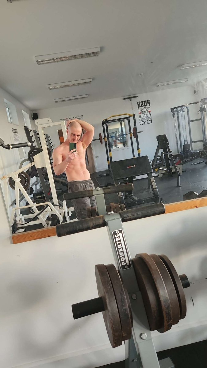 Just under 3 hours smashed today 😌

Was a fuckin hot session that's for sure 🥵