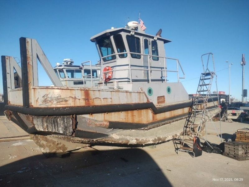 GovAuctionsApp's tweet image. Military Surplus alert: 2007 29 Foot Barrier Boat in Norfolk, VA

Current bid: $155,100 — 1 day left

govauctions.app/auction/gsa-2-…

#GovSurplus #MilitarySurplus #MilSurp