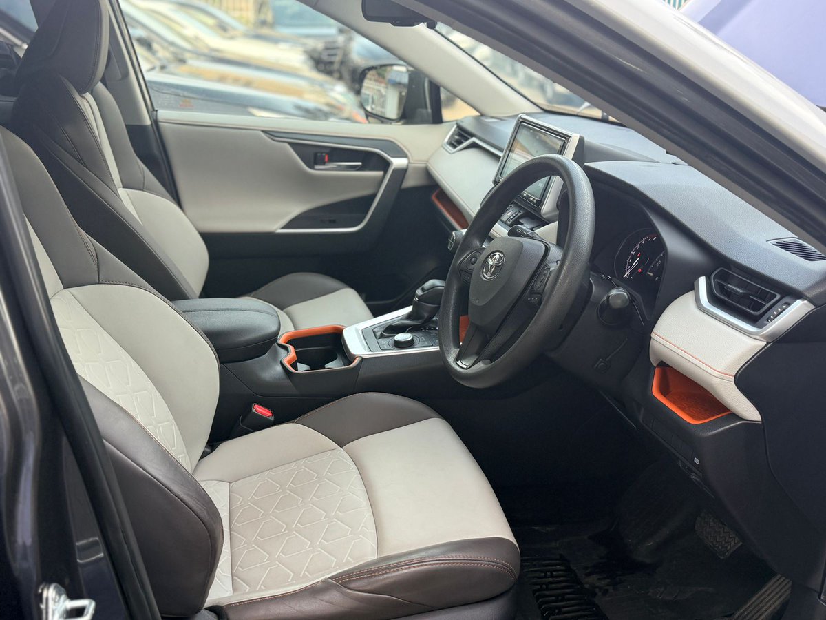 CarsSigra's tweet image. Toyota RAV4 
Adventure
2019
83k Mileage, Alloys rims, DVD player, Reverse camera, Parking sensors, Eyesight, Istop
Ksh.3.95M
Finance option available:
Deposit: 1M
Balance: UpTo 72 months
Call or WhatsApp us on:
0702423474
#cars #today #toyota #sigramotors #fyp