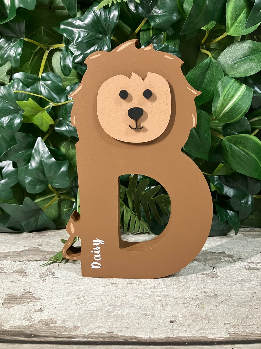 GertrudeGifts's tweet image. Personalised Freestanding Wooden Letter with Lion

GertrudesGiftsByBeth.etsy.com

Add a touch of charm to your little one’s room with this beautifully crafted freestanding wooden alphabet letter featuring a cute lion design. 

#lion #nurserydecor #giftideas #children #personalised