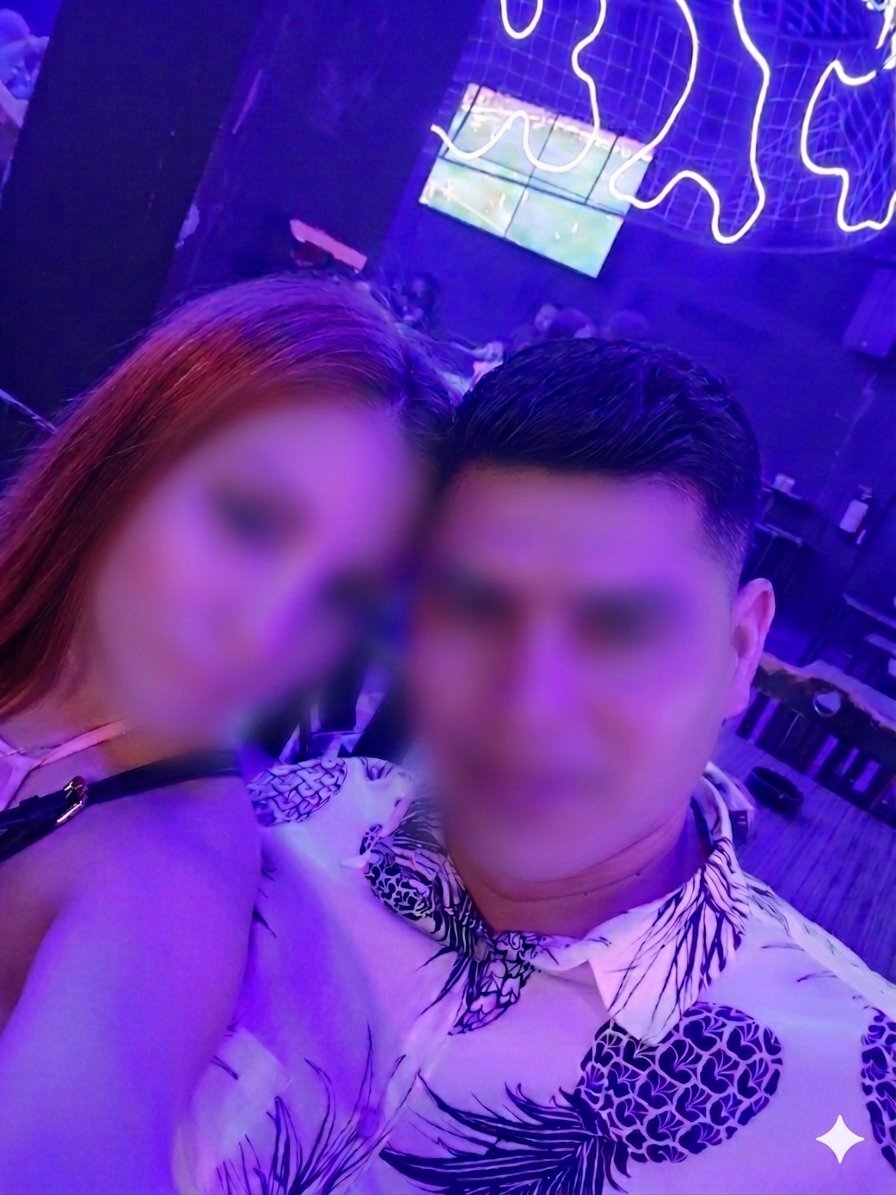 pareja exhibícionista 😏 tweet media