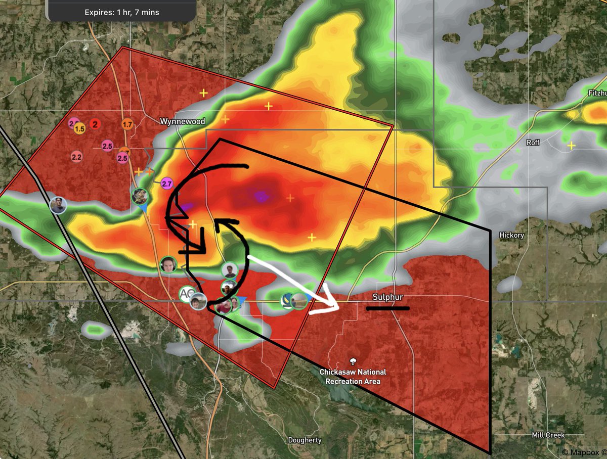 Jfuenteswx's tweet image. 4:09CT: TORNADO WARNINGS are in place for a healthy storm moving SE toward Sulphur, Oklahoma. The inflow notch is there and you can see the arrows which show healthy rotation. 

Seek immediate shelter in Sulphur, OK and all areas shaded in red. #okwx #severe