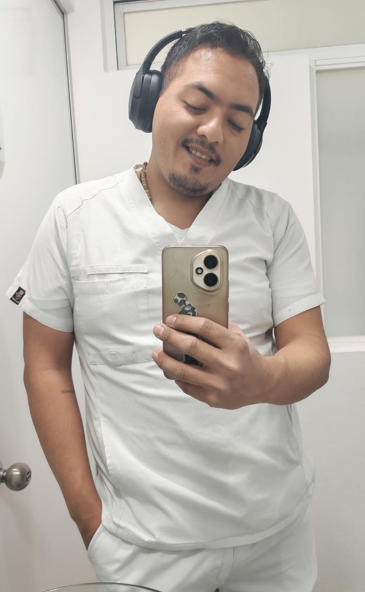 LunayAlex16 tweet media