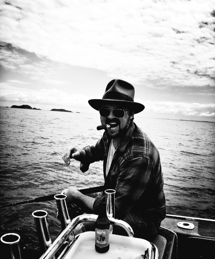 𝗕 𝗂 𝗅 𝗅 𝘆 / 𝗣𝗮𝗿𝗼𝗱𝘆 tweet media