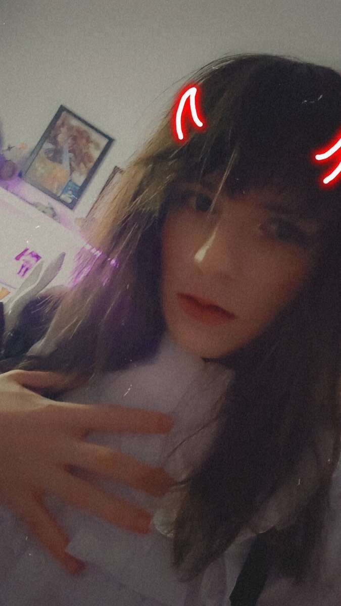 Xiraserro's tweet image. We playing games and dressing up and stuff idk
(and drinking)

LIVE - twitch.tv/xirahunter -

#twitch #twitchstreamer #smallstreamer #live #femboy