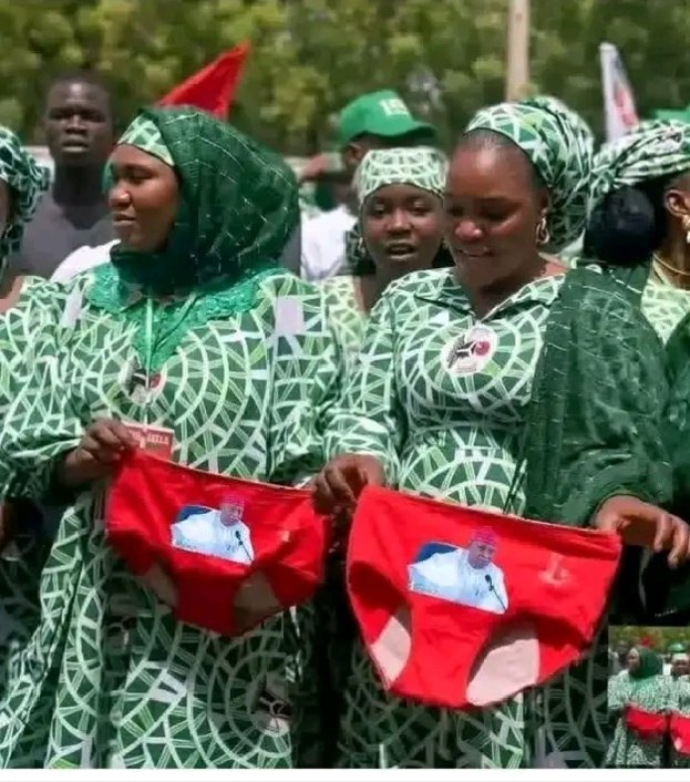 Presh_nitson's tweet image. So we finally got to this stage where our leaders use PANTS TO DO CAMPAIGN, issoryt am coming.
#stateofthenation 
#naijastruggles