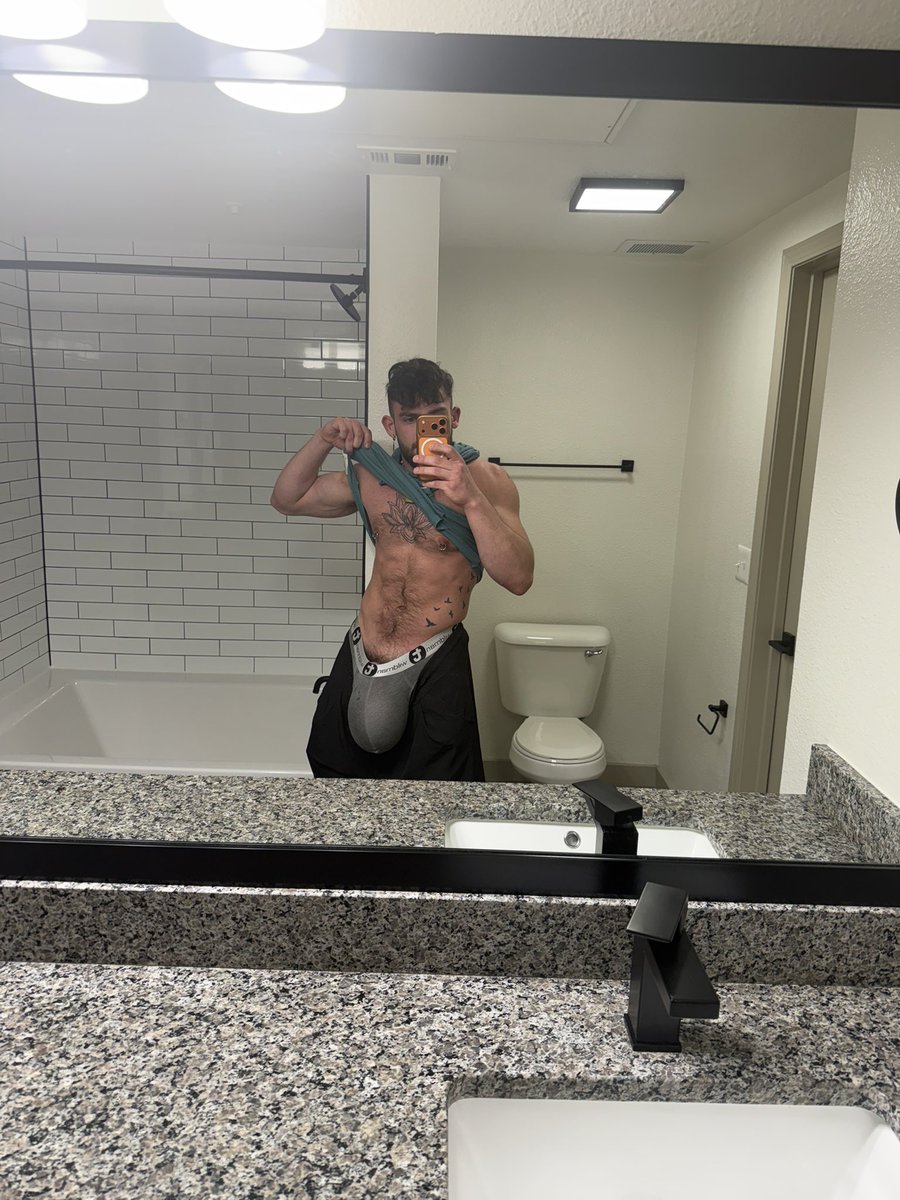 Justin-Maxwell tweet media