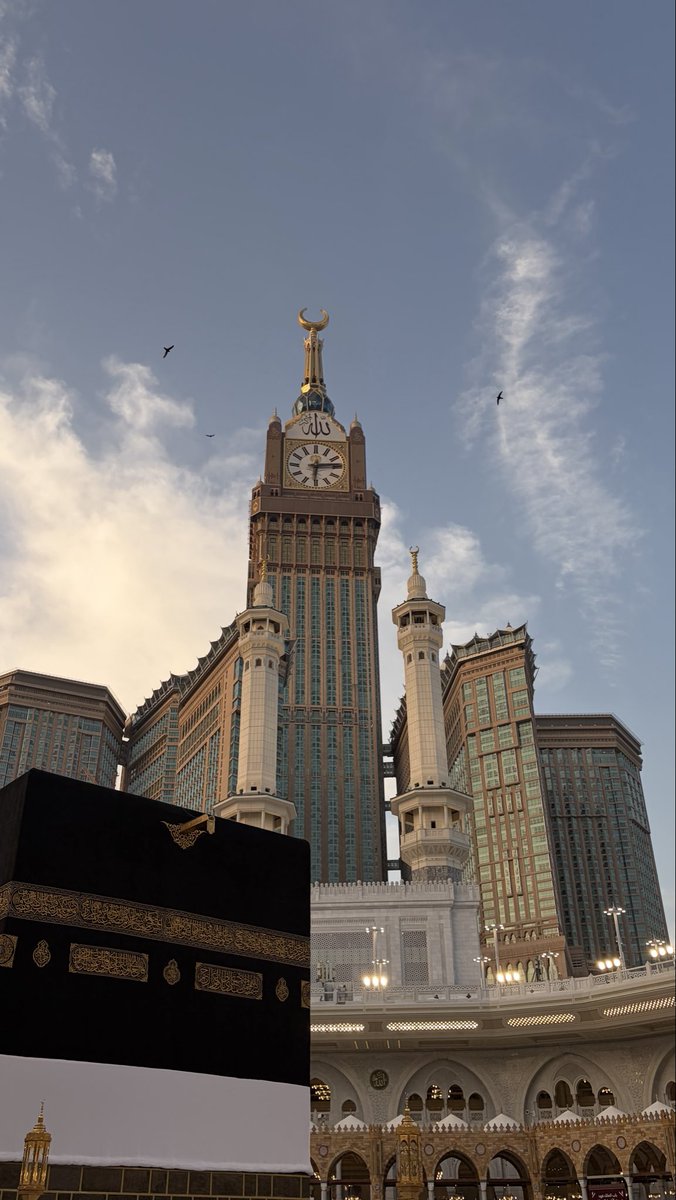 ReNamry9's tweet photo. طابَ اللقاء وقرّت الأعين وأرتوى القلب 
              الحمدلله على التمام
                            🤍 https://t.co/ogB9BWT4Om