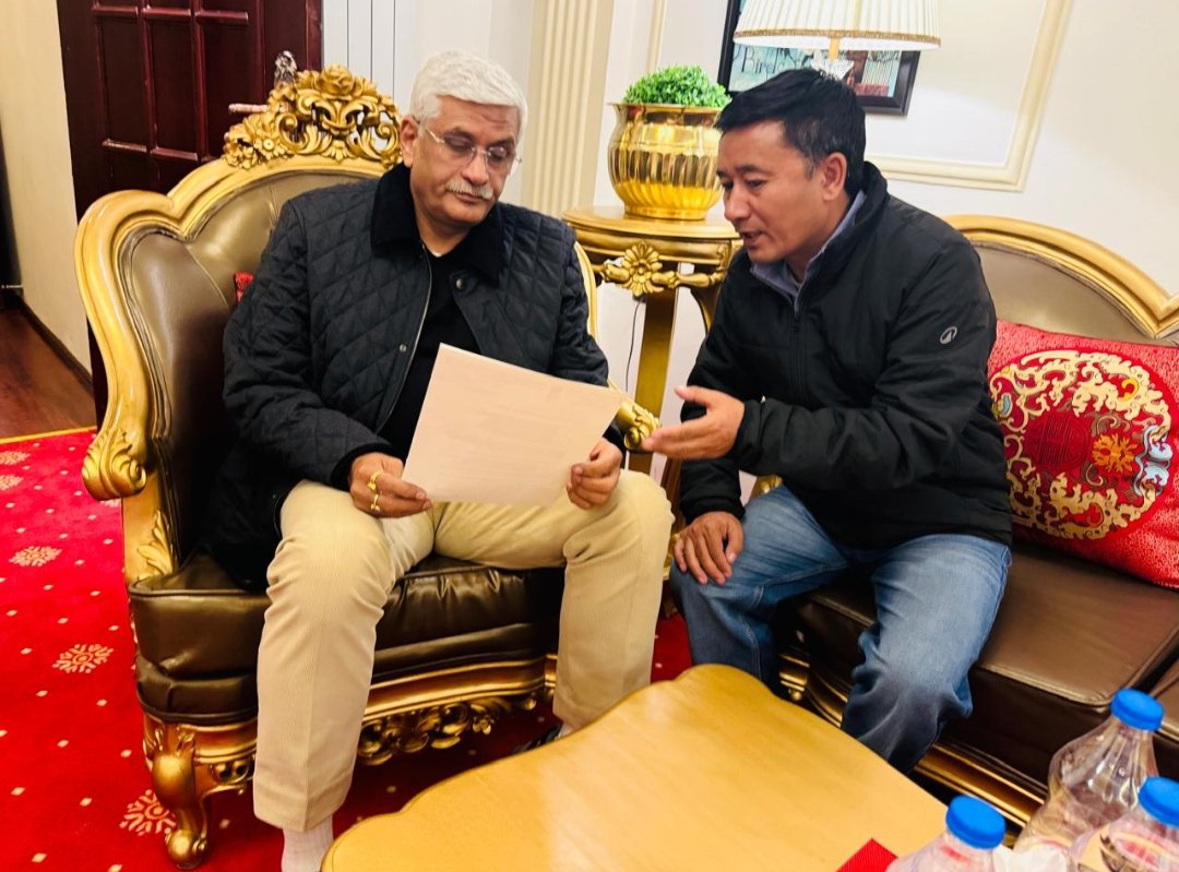 skalwang's tweet photo. I had the profound honor of interaction with Hon'ble Union Cabinet Minister for Tourism &amp; Culture during his official visit to UT Ladakh n submitted a memorandum regarding renovation n preservation of Pipiting GURU MONASTERY in Zanskar.

He assured me to take up on priority. https://t.co/5sMRm0LIOX