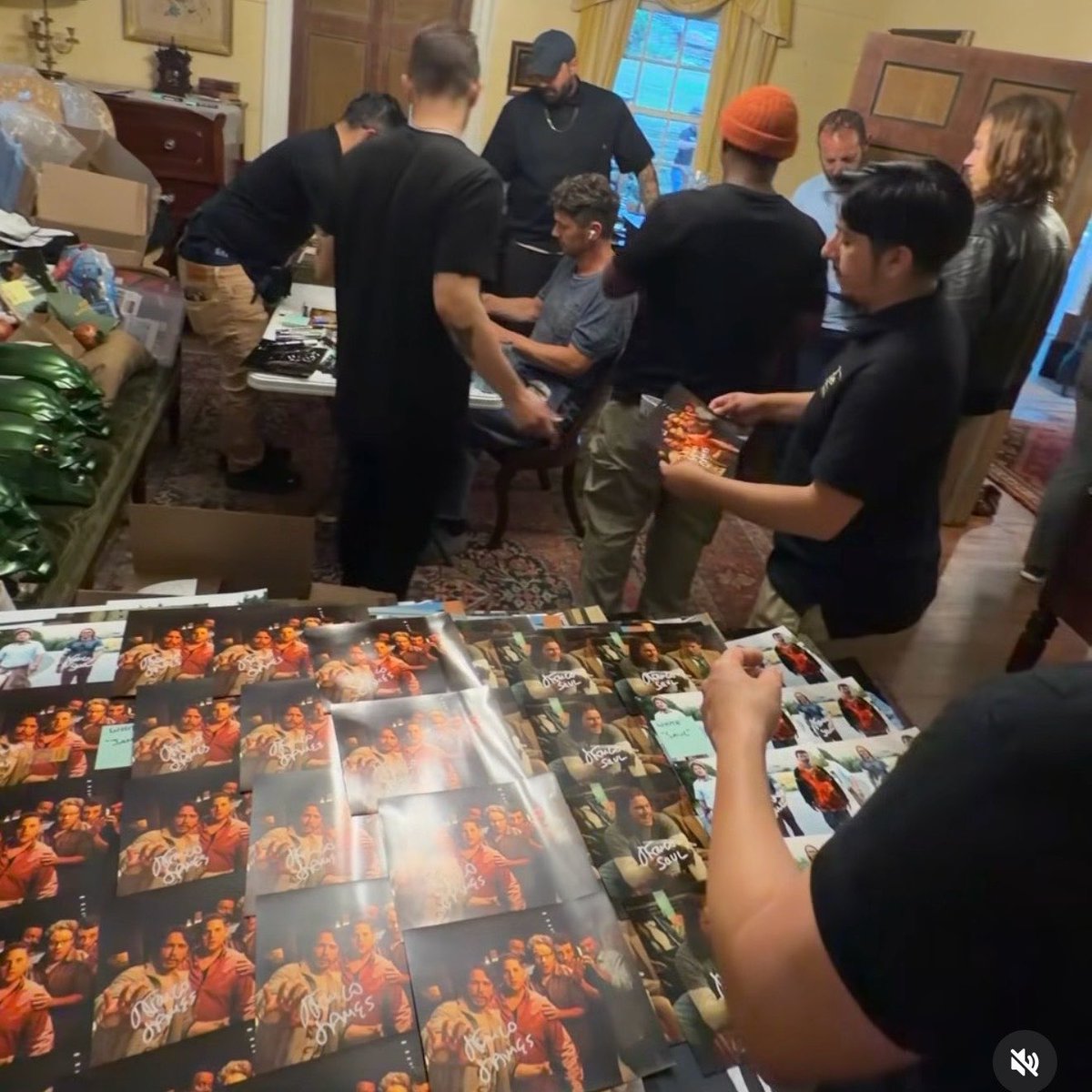 WyattDuncan's tweet photo. just saw the most haunting photos of James Franco working in an autograph house (?) looking like some kind of farm animal hooked up to a machine as its life blood slowly escapes its soul https://t.co/YrcmbpnhzT