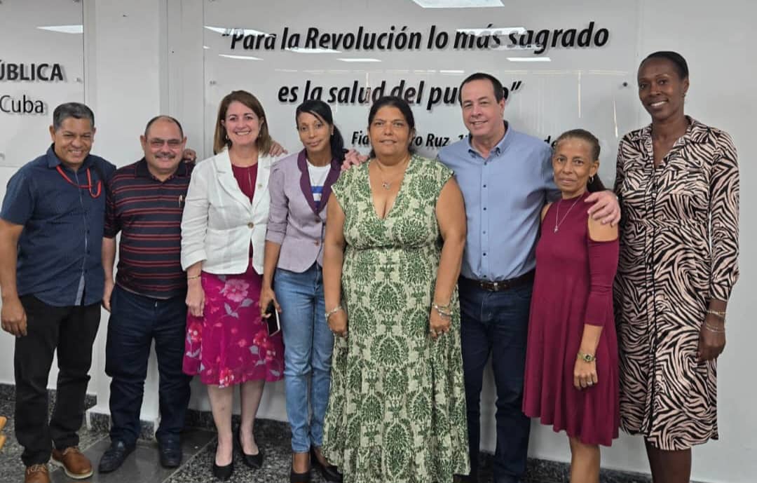 🇨🇺Reconocimiento merecido para los héroes de batas blancas durante Balance del Comité Nacional del Sindicato de Trabajadores de la #Salud, presidido por:

📍<a href="/japortalmiranda/">José Angel Portal Miranda</a>
📍<a href="/yero_rolando/">Rolando Yero</a> 
📍<a href="/SarmientoYudixa/">Yudixa Sarmiento Rodicio SNTS</a> 

⚕️Se destacó la labor, entrega y dedicación del personal del sector.