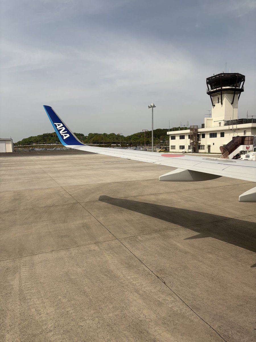 movely_8080's tweet photo. 会場向かいまーす✈️ https://t.co/WTWFrAaIjo