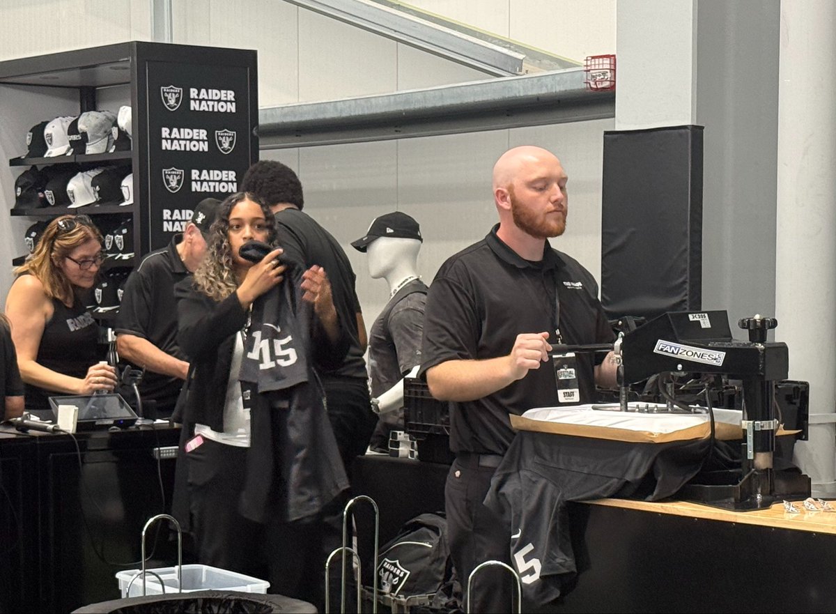 mickakers's tweet image. 2,000 Raider fans showed up at the team’s Henderson HQ for the Festival of Football to welcome No. 1 draft pick Fernando Mendoza to Las Vegas. #vegas #raiders #raidernation