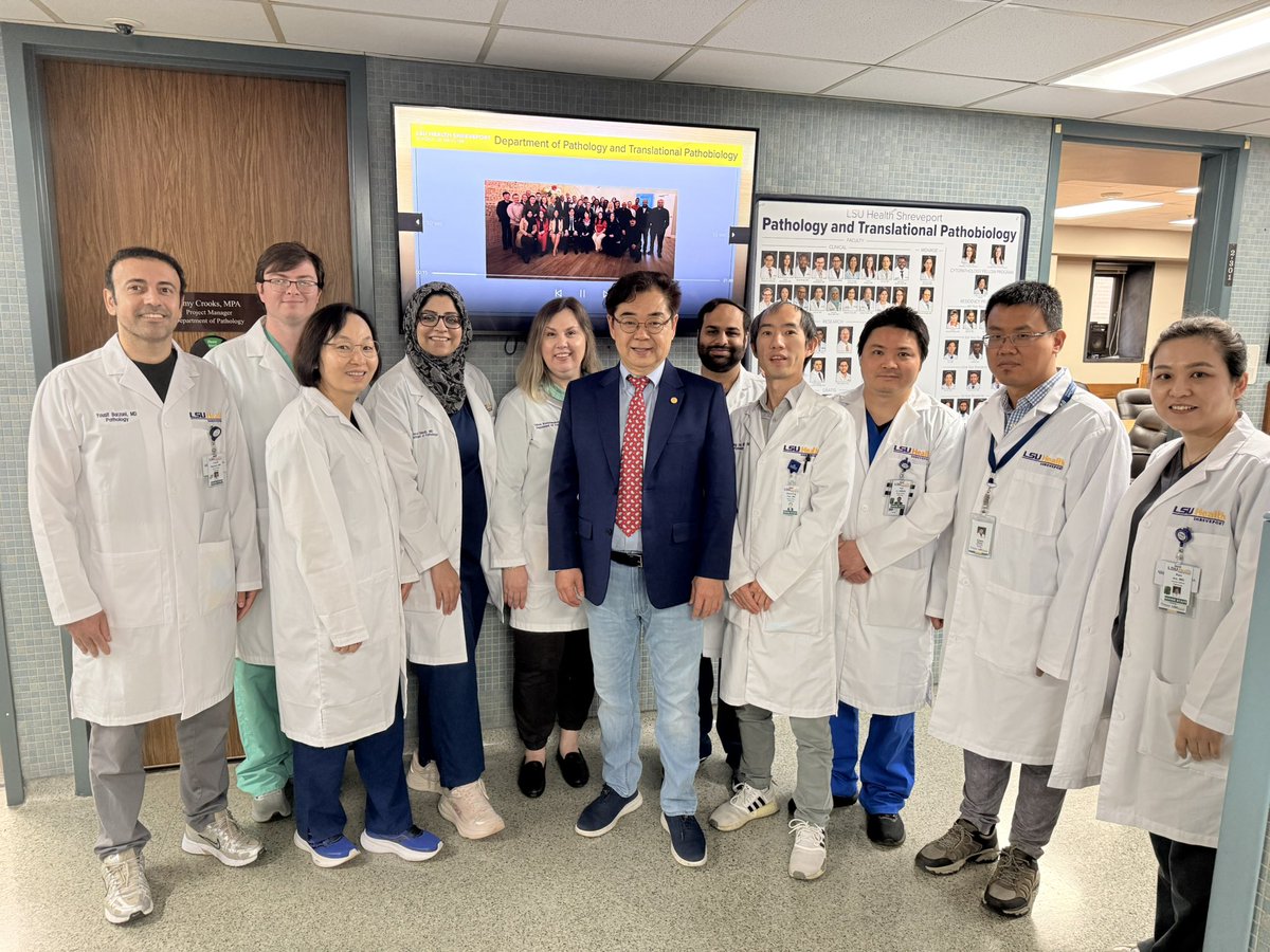 Lsuhs_pathology's tweet photo. Celebrating #LabWeek day 5 with Dr. @ZhaiJim
Thank you for inspiring excellence and leading with dedication every day!
#LabWeek2026 #ASCPLabWeek2026 #pathology #path2path #PathX @ASCP_Chicago https://t.co/eIiLKVNnao
