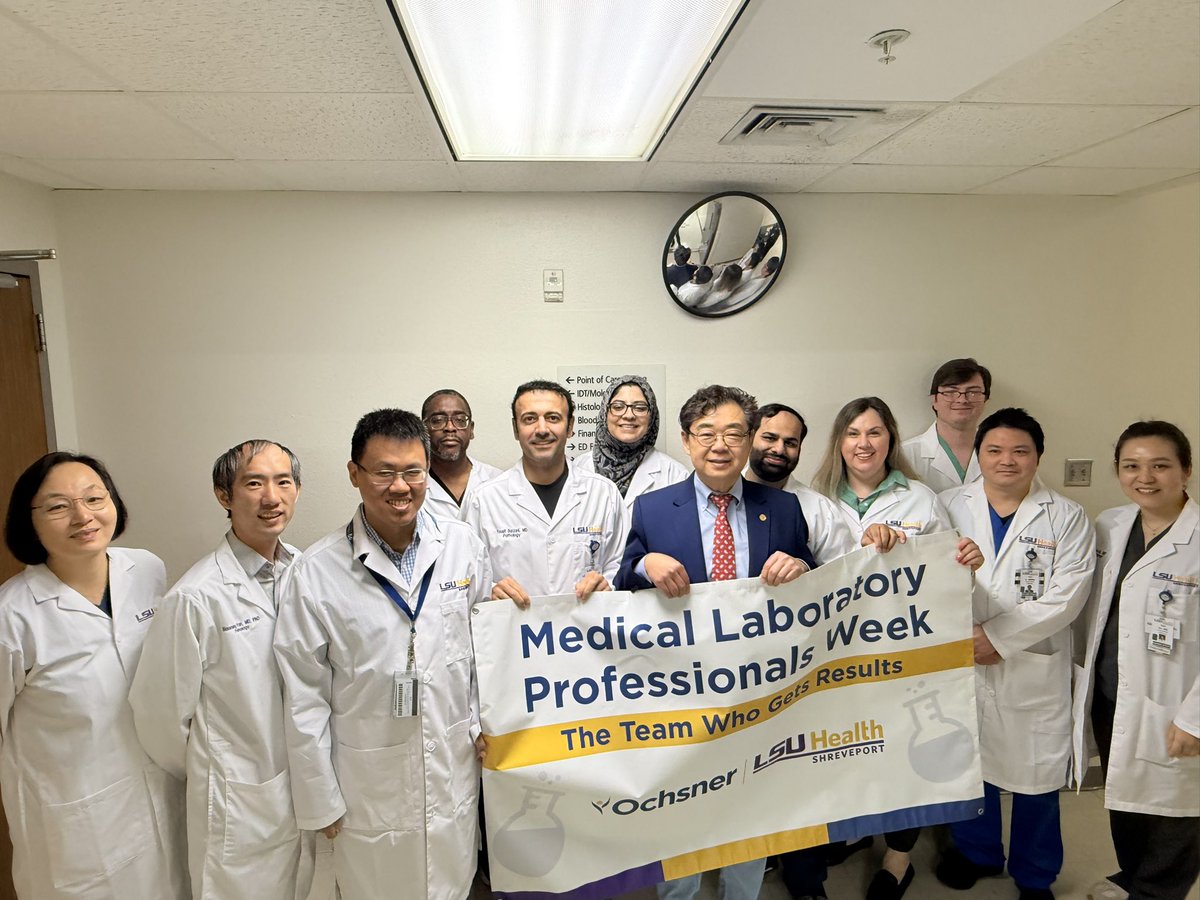 Lsuhs_pathology's tweet photo. Celebrating #LabWeek day 5 with Dr. @ZhaiJim
Thank you for inspiring excellence and leading with dedication every day!
#LabWeek2026 #ASCPLabWeek2026 #pathology #path2path #PathX @ASCP_Chicago https://t.co/eIiLKVNnao