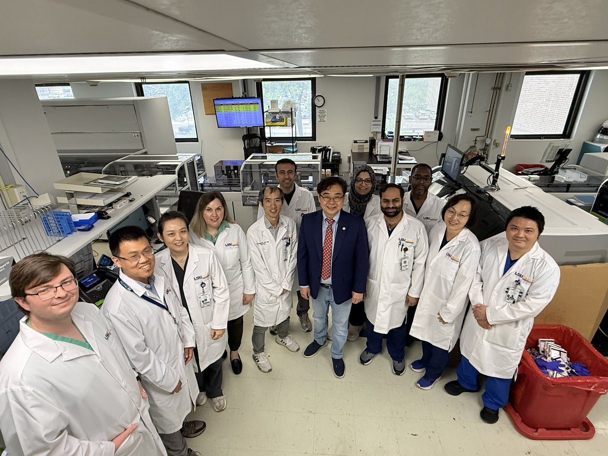 Lsuhs_pathology's tweet photo. Celebrating #LabWeek day 5 with Dr. @ZhaiJim
Thank you for inspiring excellence and leading with dedication every day!
#LabWeek2026 #ASCPLabWeek2026 #pathology #path2path #PathX @ASCP_Chicago https://t.co/eIiLKVNnao