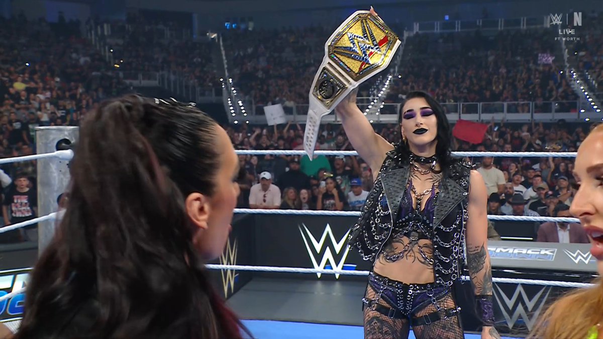 Nick Aldis lo confirma. JACY JAYNE VS. RHEA RIPLEY AHORA MISMO 

SEXO #SmackDown