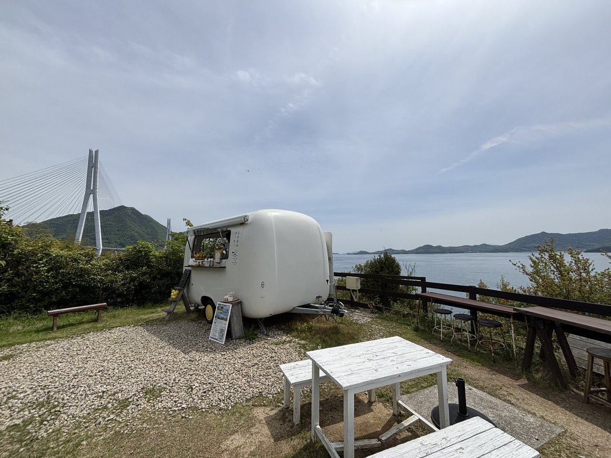 jan_mami's tweet photo. 2年越しの #しまなみコーヒー  ☕️
海あるって良いなぁ🌊
ちょっと休憩して松山へ向かいます💨

#バンビシャス奈良 https://t.co/cDwvsGRgSB