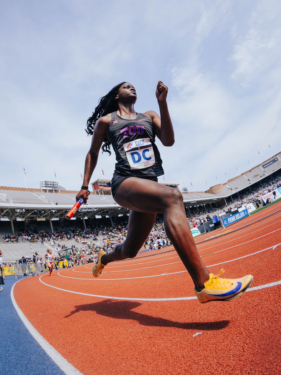 TCUTrackField's tweet image. The women's 4x200m earns a runner-up finish at Penn Relays with a time of 1:32.38 🥈

#GoFrogs | #NCAATF