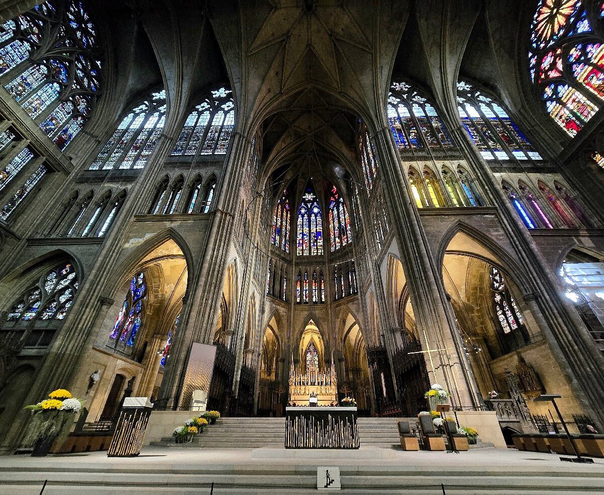 FraCathAes's tweet photo. Cathédrale Saint Étienne de Metz. Located in Metz, Moselle, France. Construction started in 1220, construction completed in 1550, and it was consecrated in 1552 https://t.co/0dmkaXJBNX