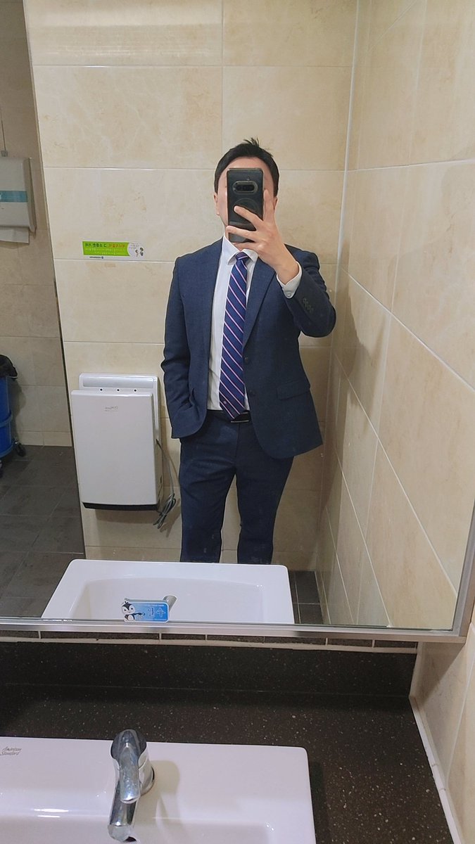 아조오오오 tweet media