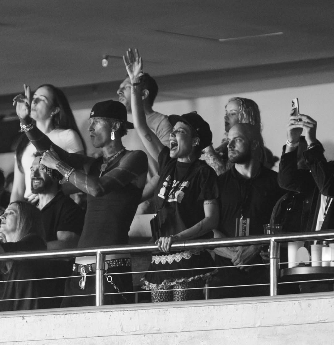 kellsweed's tweet photo. footage of what I would be like at a halsey or mgk concert: https://t.co/4XDEmyVAXz