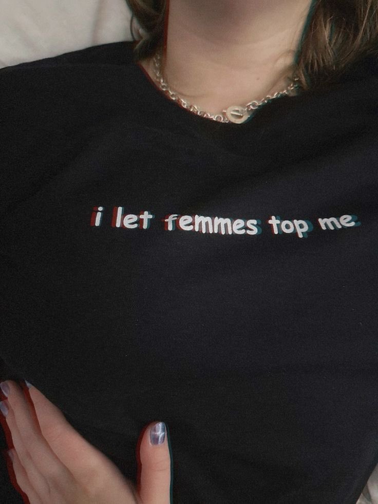 women loving women tweet media